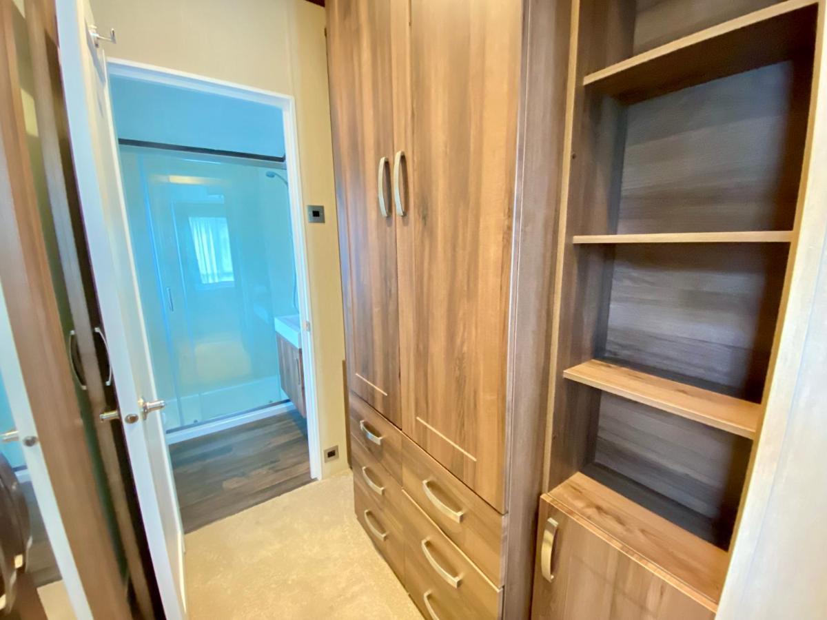 Wildflower, Premium Plus Hot Tub Lodge Южен Сърни Екстериор снимка